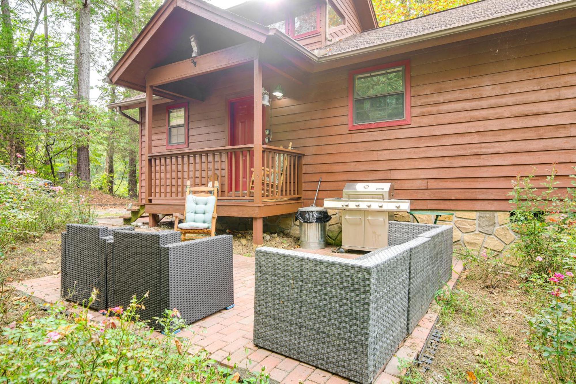Pet-Friendly Sevierville Rental With Private Hot Tub Exterior photo